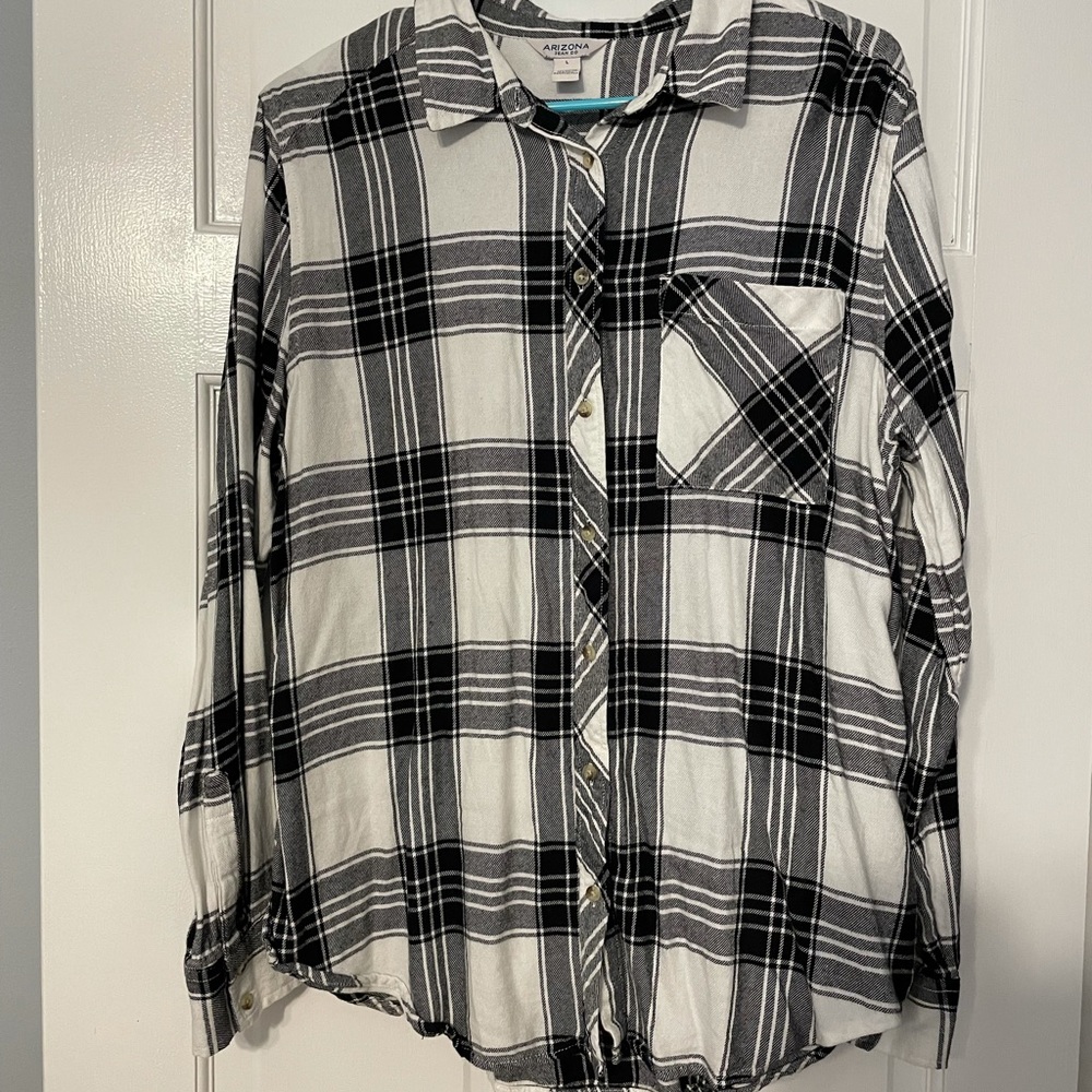 Arizona Jean Co black and white flannel L